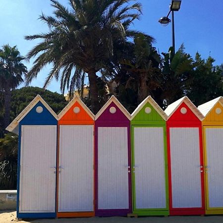 Studio Sur Plage Cavaliere Avec Terrasse, 1Er Etage, 2 Couchages - Fr-1-251-80 Le Lavandou Eksteriør billede
